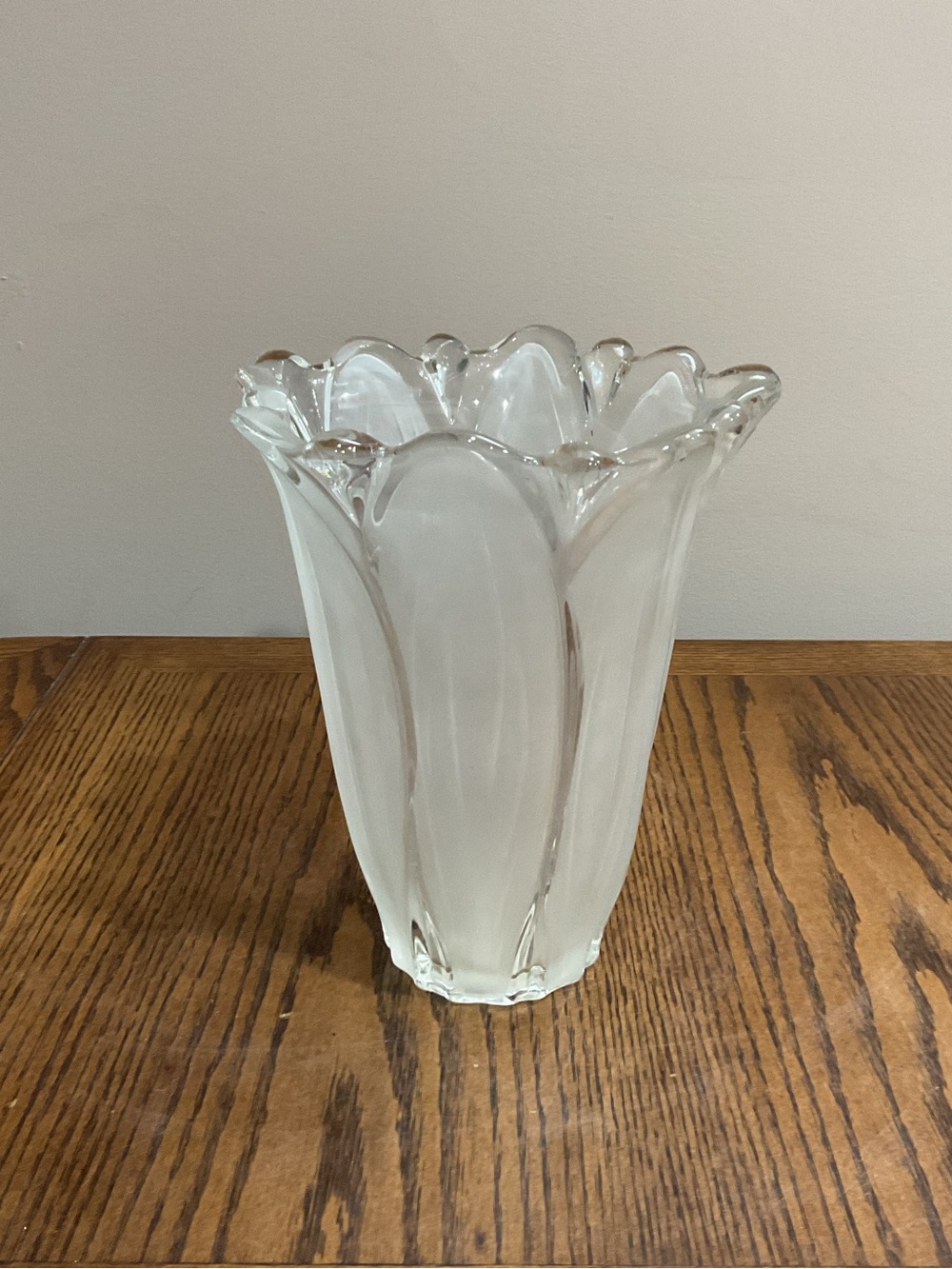 Beautiful Mikasa Germany Clear Frosted Scalloped Glass Vase “Sunflower Frost”